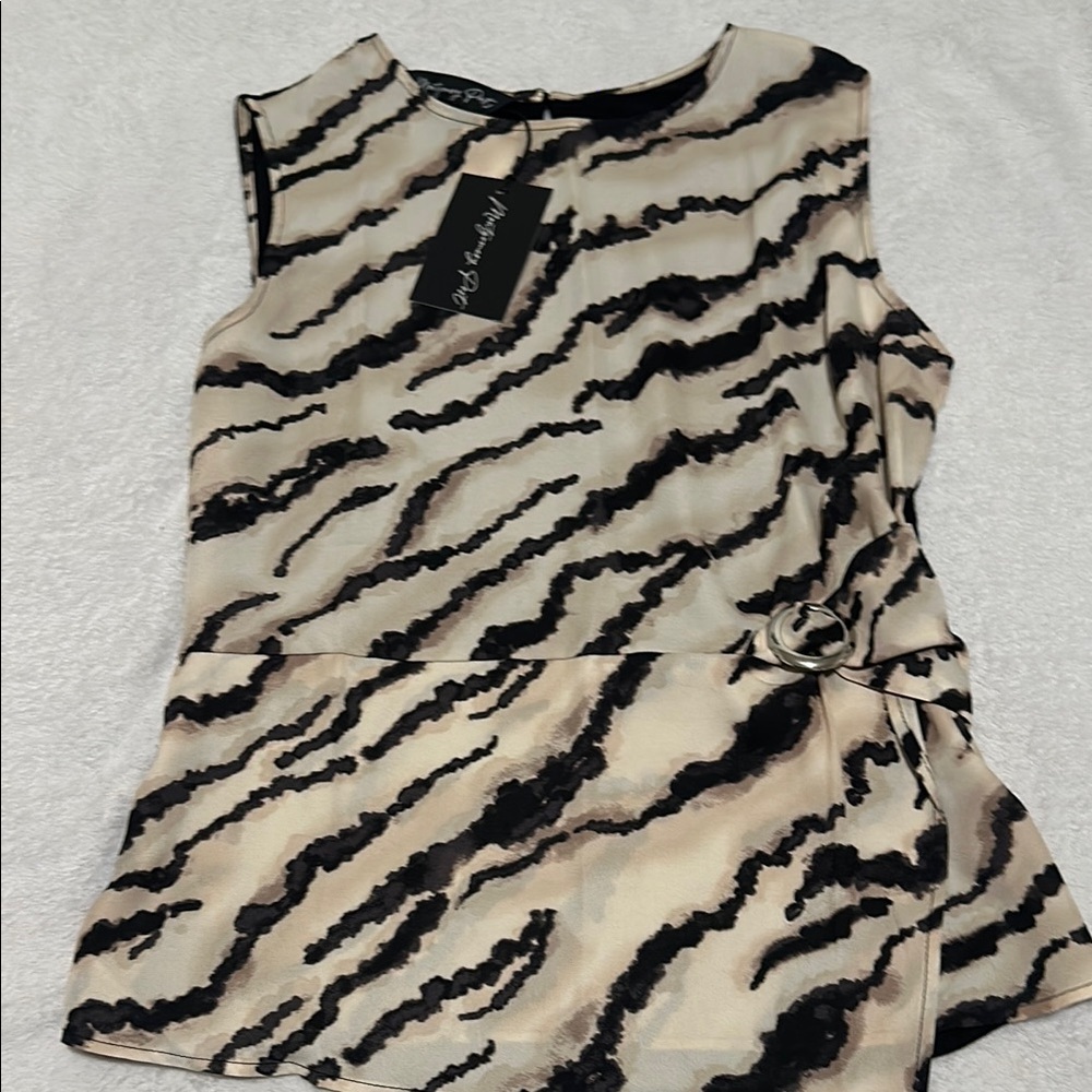 Chic Animal Print Sleeveless Top